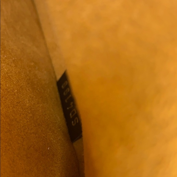 NWT Louis Vuitton Black Leather on the Go Tote - Picture 7 of 8